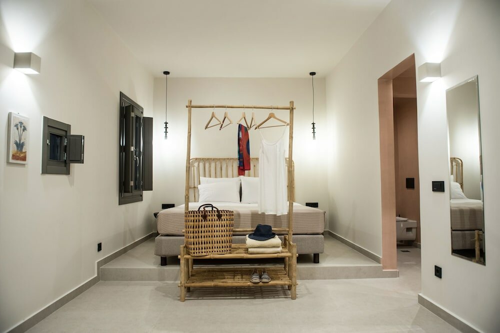 Фото Terra Nera Suites Santorini