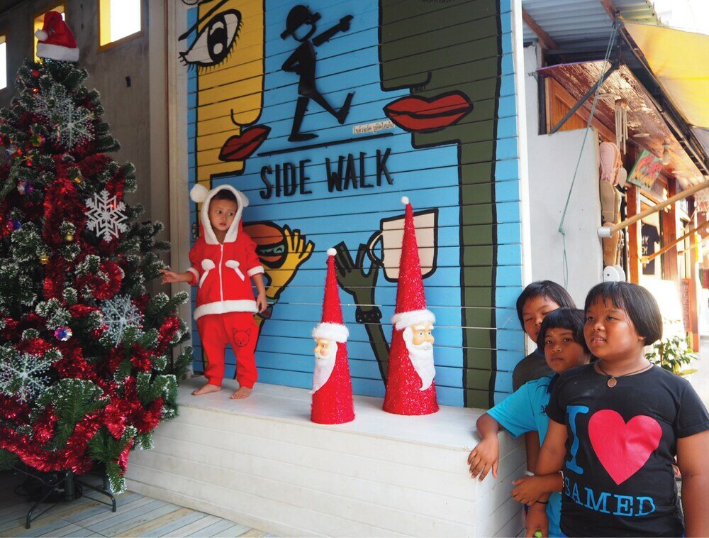 Фото Side Walk Boutique Hotel