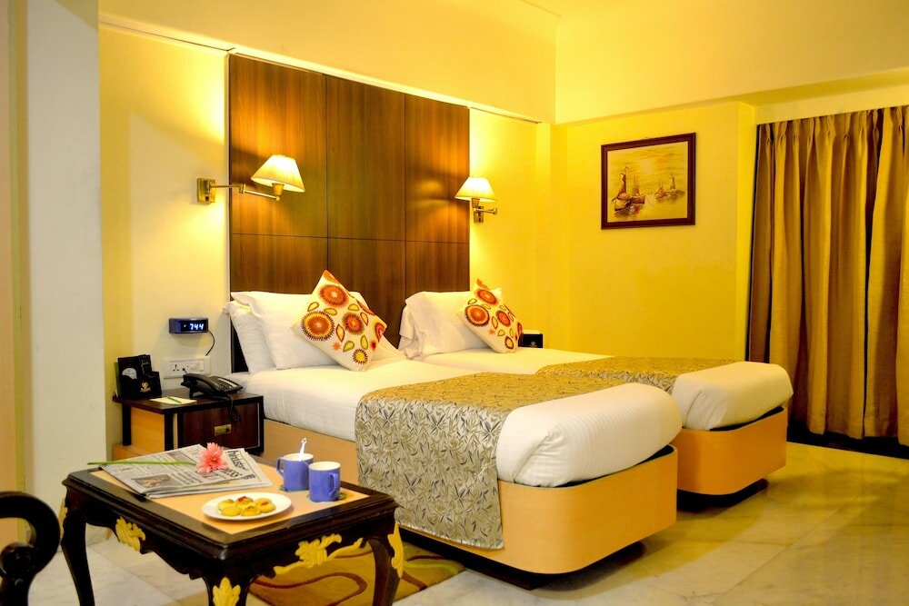 Фото The Emerald Hotel & Executive Apartments