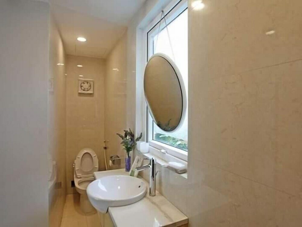 Фото Hanoi Home 2 - Lake view Apartment