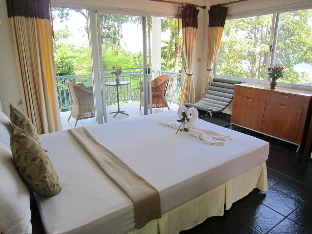 Фото Thaniza Beachfront Resort