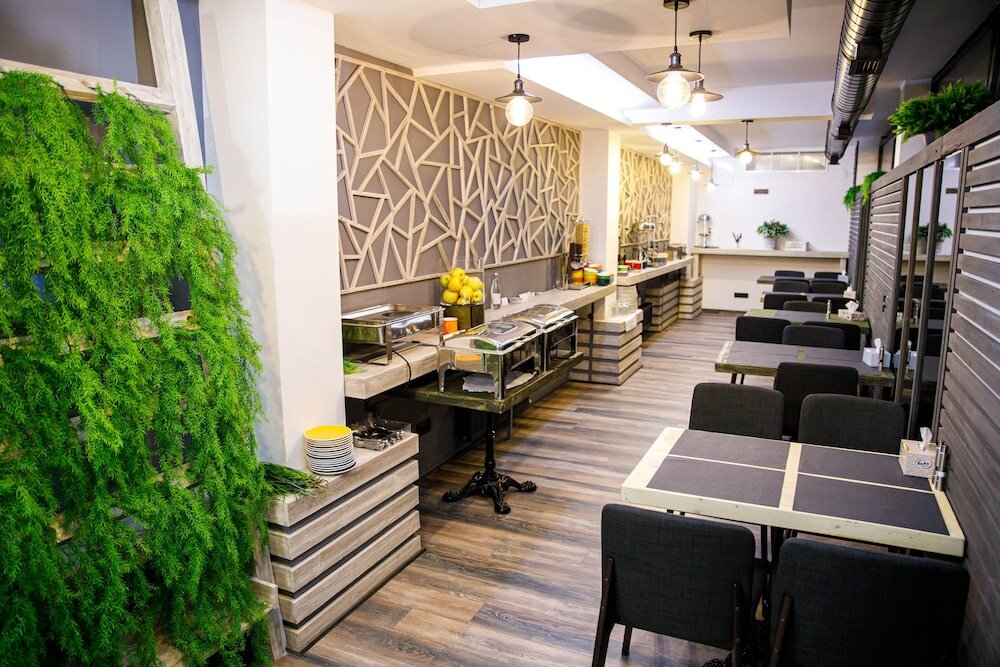 Фото The Phoenix Boutique Hotel