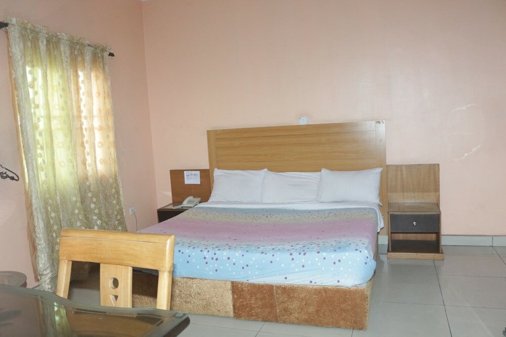 Фото The Coral Reef Hotel