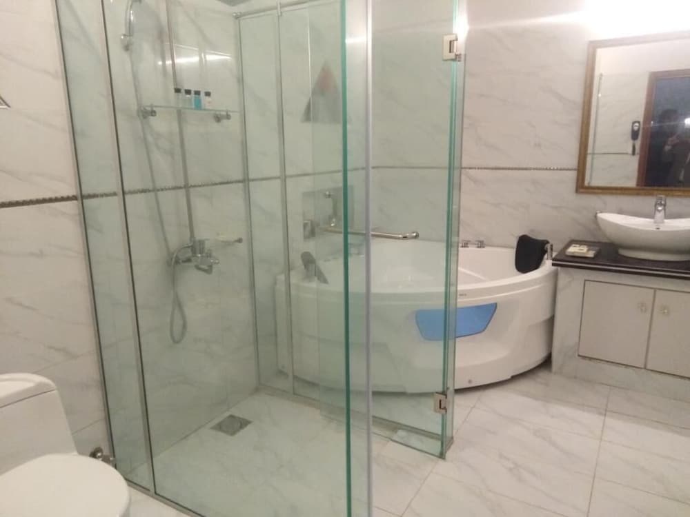 Фото Shanze Hotel And Suites