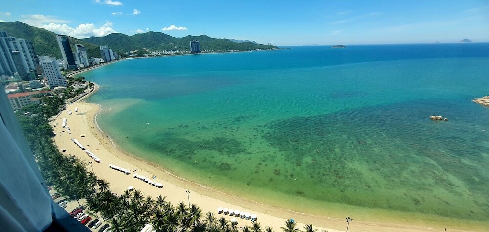 Фото Hqh Sea View Apartment