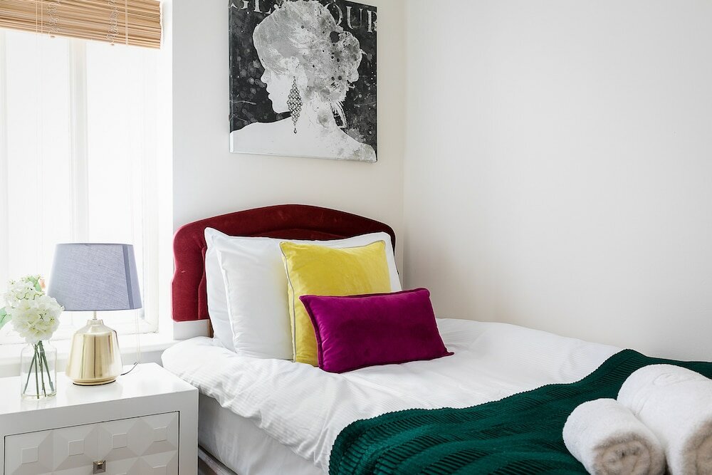 Фото Luxury 5-bedroom Villa With Parking and Ac