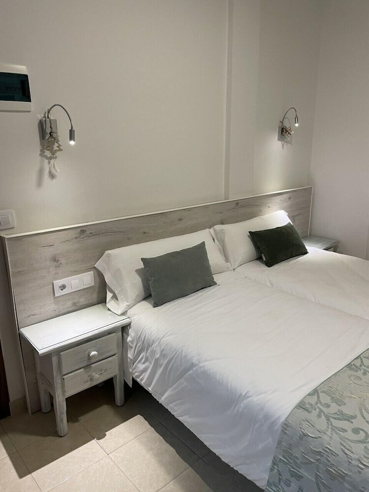 Фото Hostal Fleming