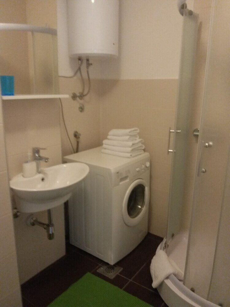 Фото Grbavica Apartment