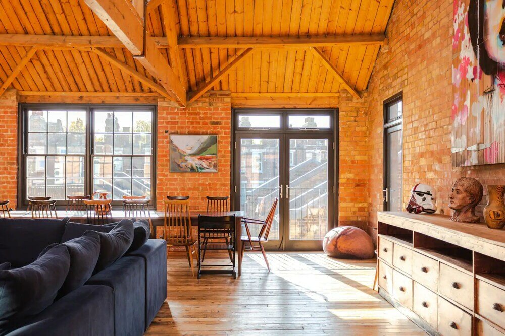 Фото Spectacularly Unique 4 Bedroom House in Bethnal Green
