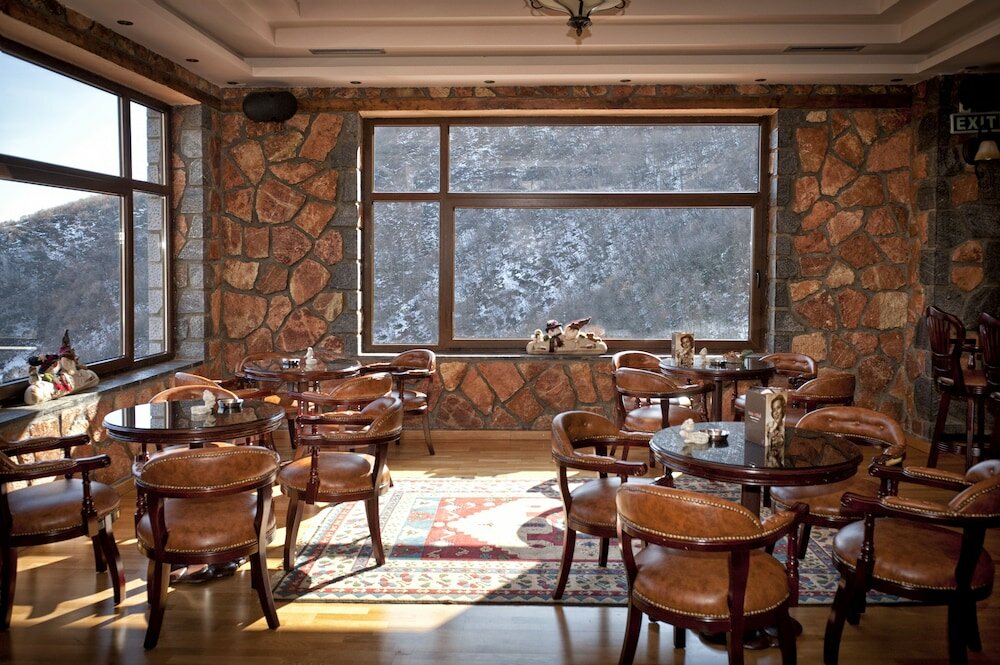 Фото Hotel Kaimak Inn