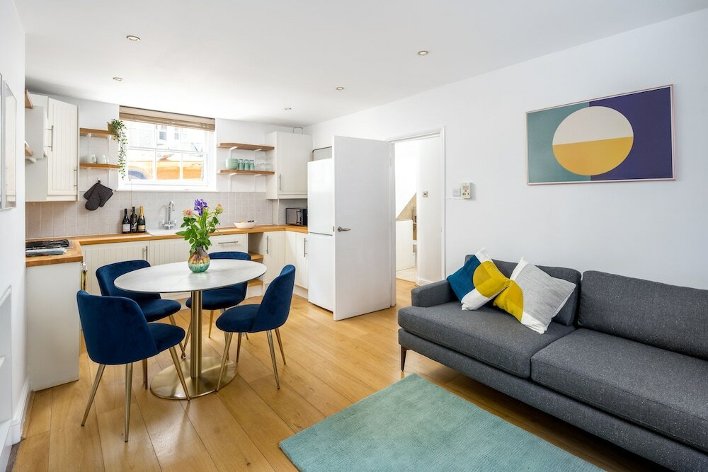 Фото Altido Chic & Modern 2-Bed Flat W Patio In Pimlico