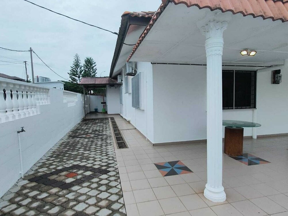 Фото Malacca Town Tranquerah Cluster Home