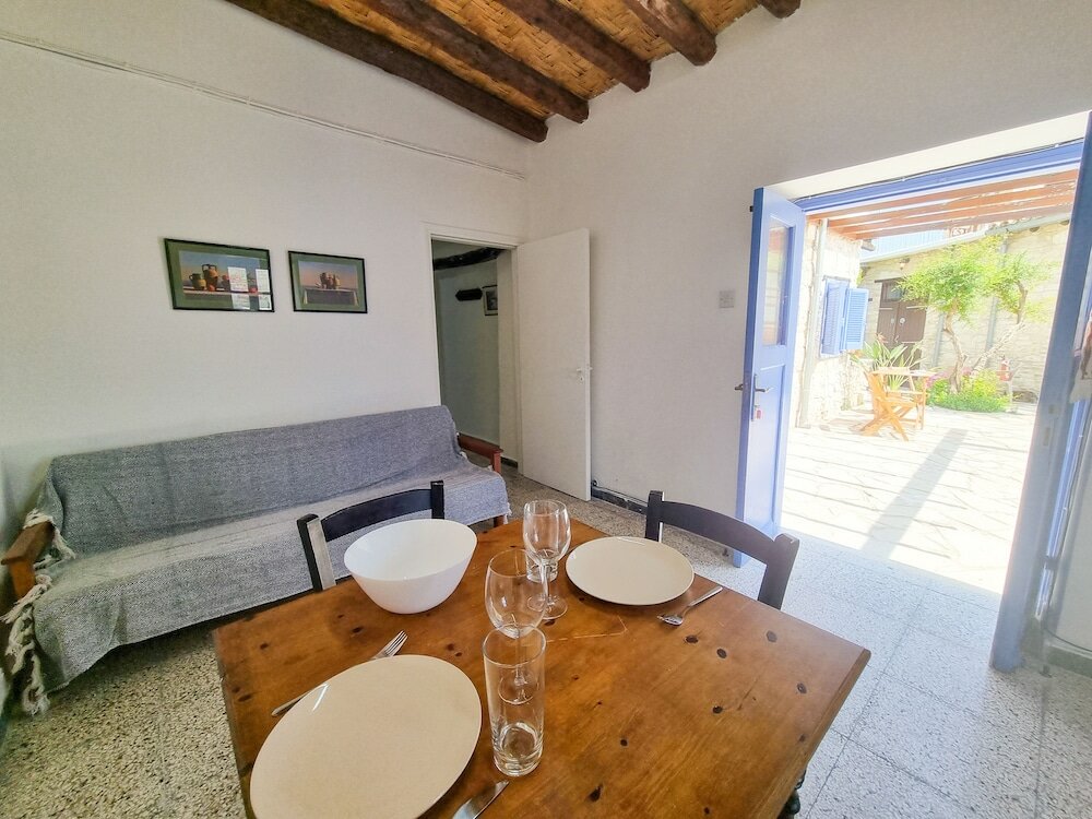 Фото Athena's Pool Oasis