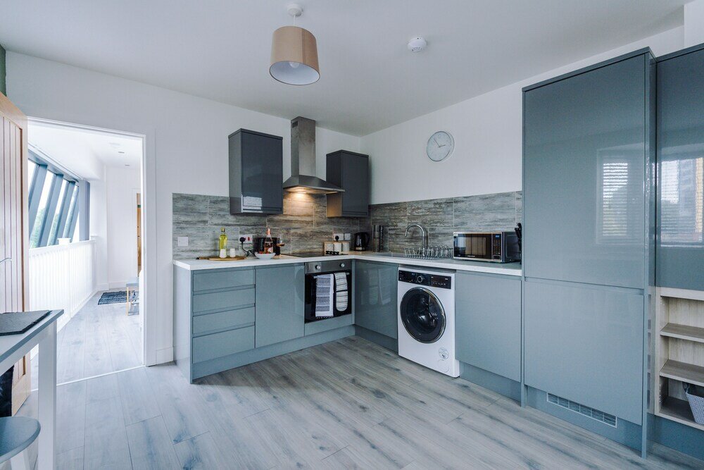 Фото One&Two Bedroom Luxe Apts near Trafford