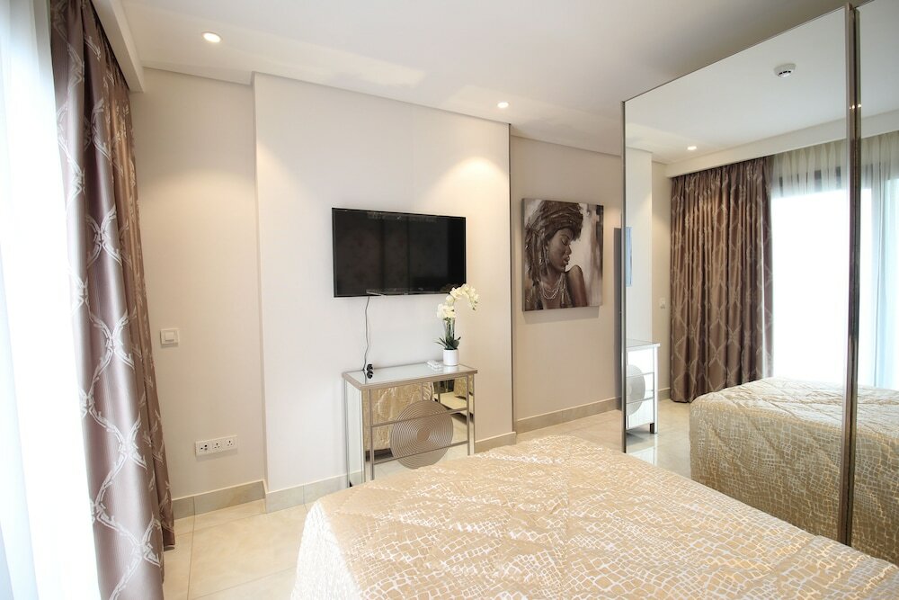 Фото Mirage Residences - 2 Bedroom Unit