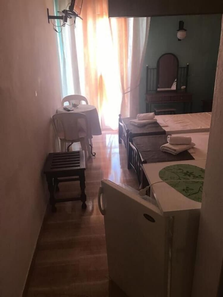 Фото Angela - Zoi Rooms