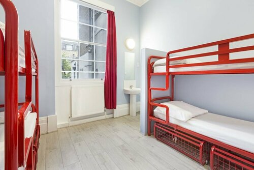 Гостиница Astor Victoria Hostel - Adults Only в Лондоне