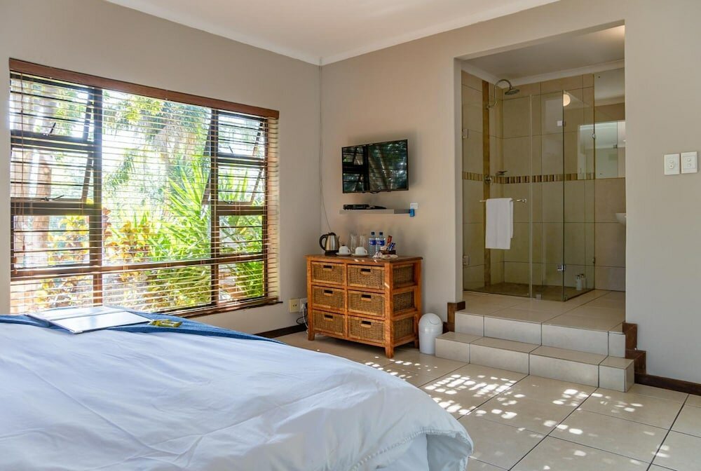 Фото Faraway Lodge B&b