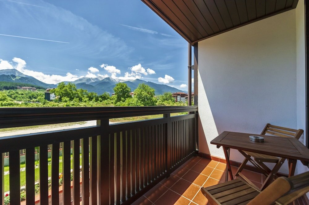 Фото 7 Pools SPA & Apartments