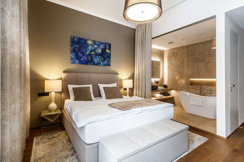 Фото Luxury Prague Riverside Apartment