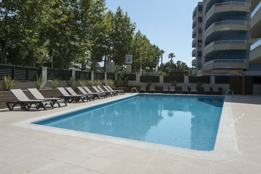 Фото Apartamentos California