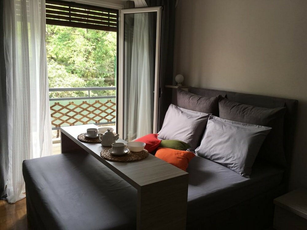 Фото Pagrati Park Front Studio