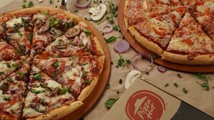 Pizza Hut (Cherepovetskaya Street, 12Б) ، محل صنع البيتزا