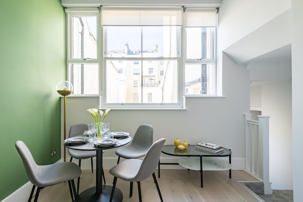 Фото 2 Queensberry Place by Stayo