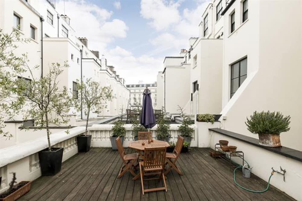 Фото Cleveland Square Mansions