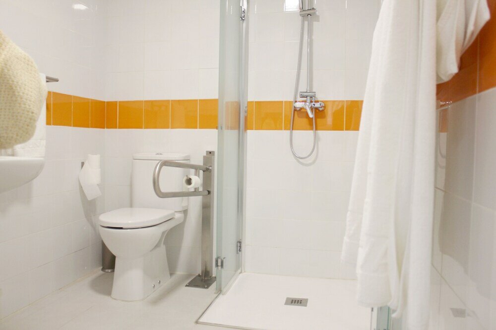 Фото Apartamentos Funway Hostel