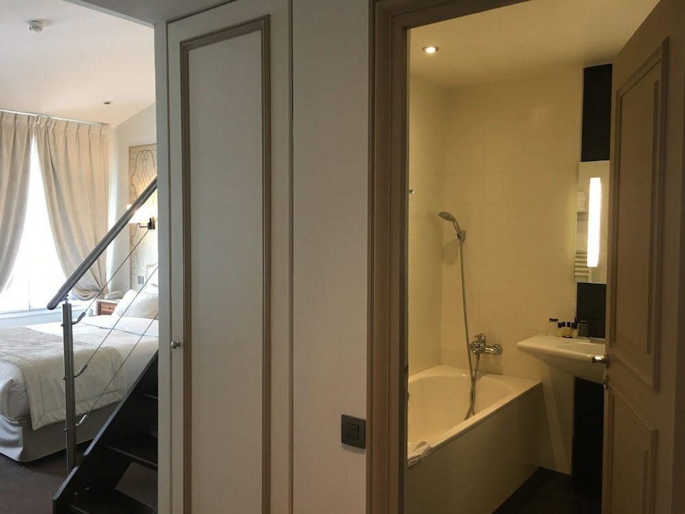 Фото Hotel St Pétersbourg Opéra & SPA