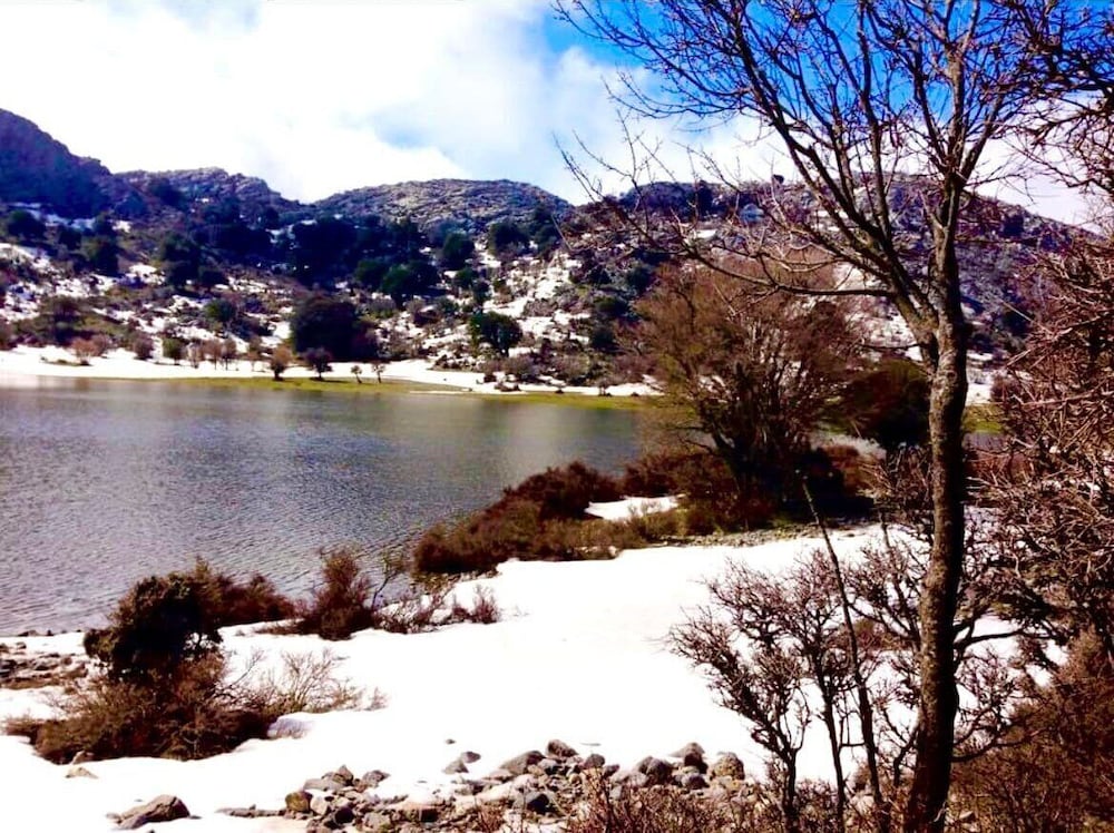 Фото Akros Oreon Hotel