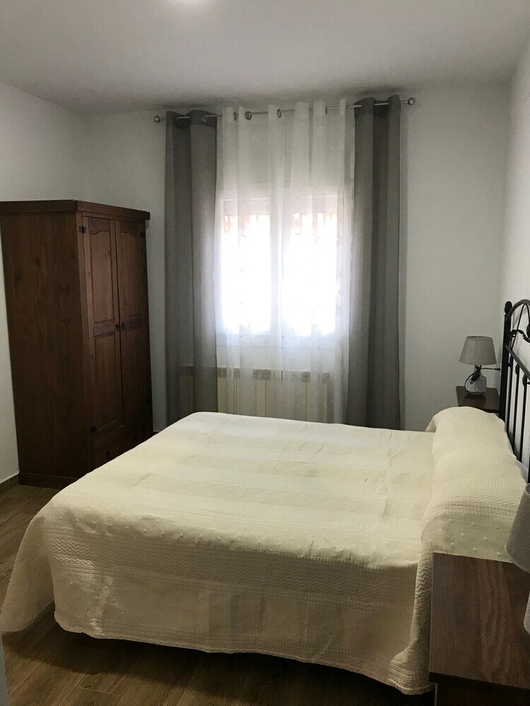 Фото Casa Rural Alonso Quijano 2