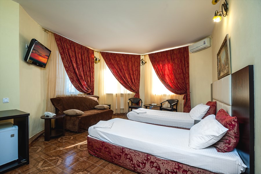 Фото отеля 1