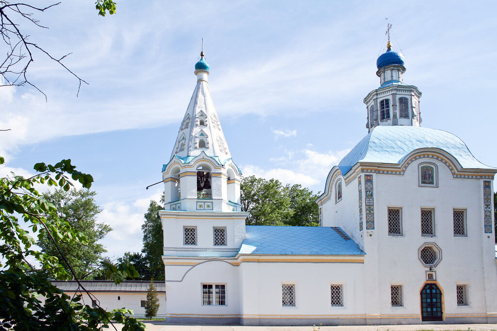 Храм в советском районе