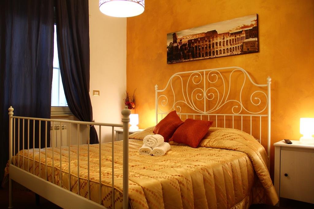 Фото Domus Ubaldi Bed and Breakfast