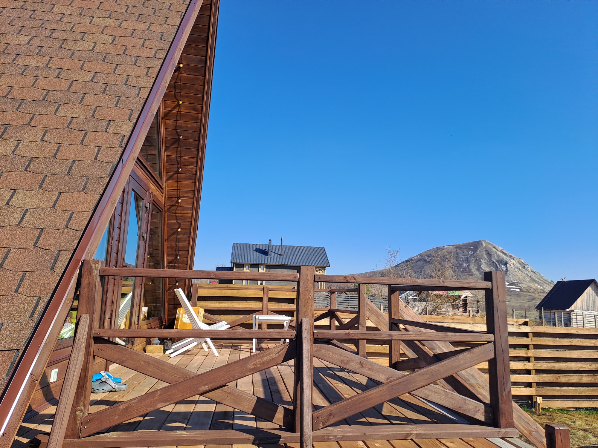 Фото Дом под горой