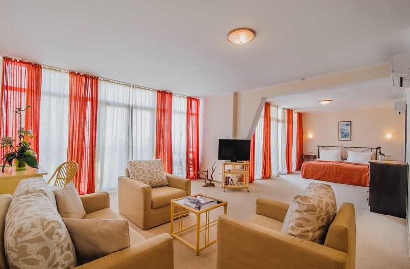 Фото Левант