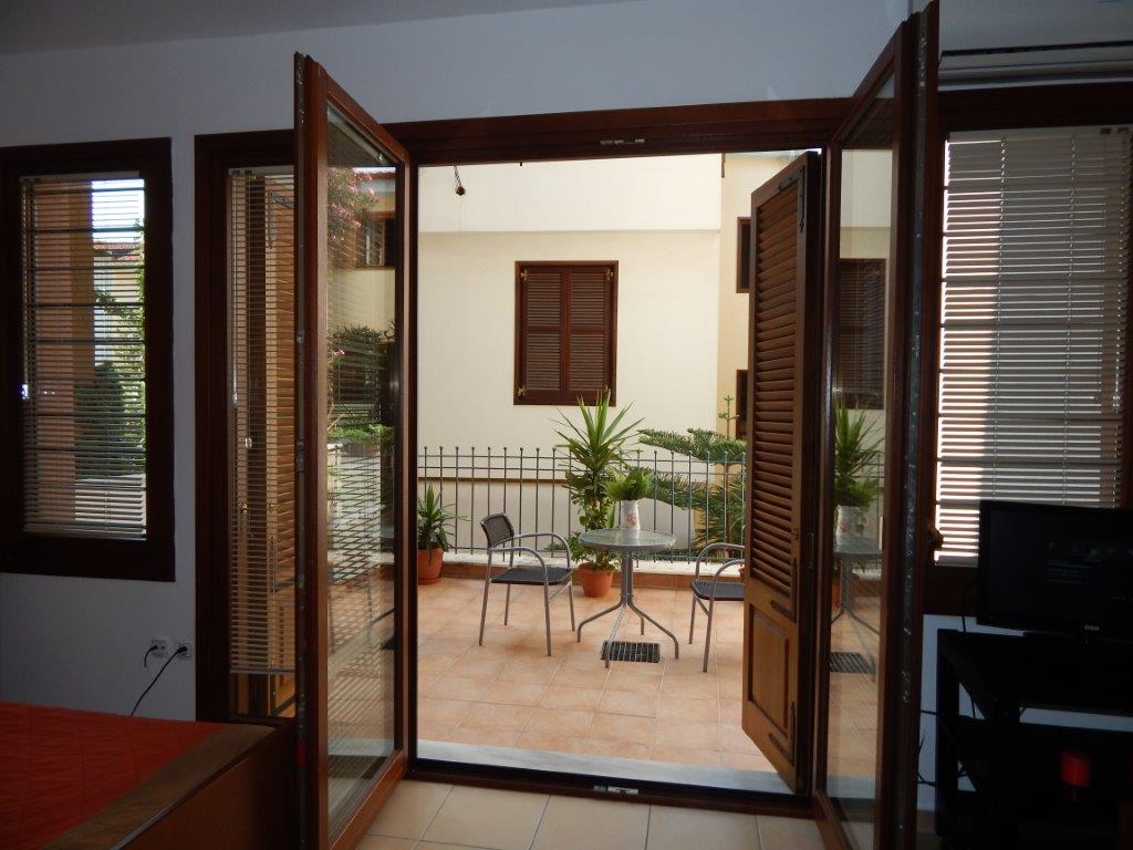 Фото Kripis Studio Thessaloniki Apart-Hotel