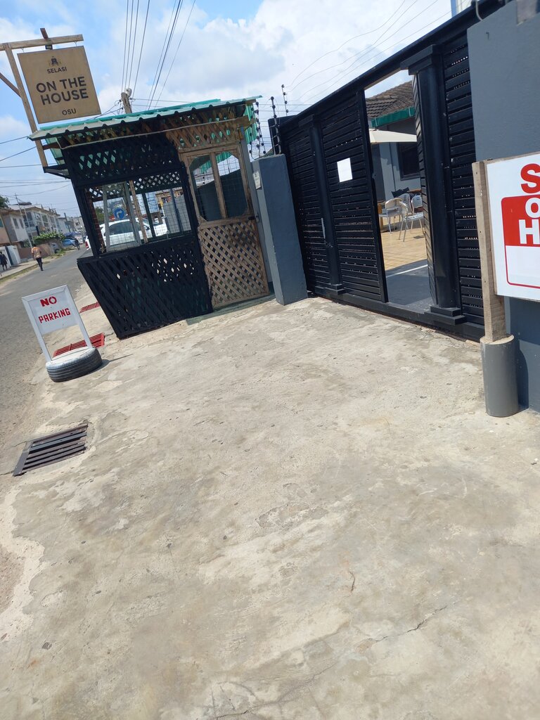 Hotel Selasi On The House, Accra, photo