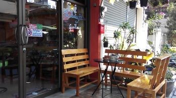 Фото The Living Place 2 - Hostel