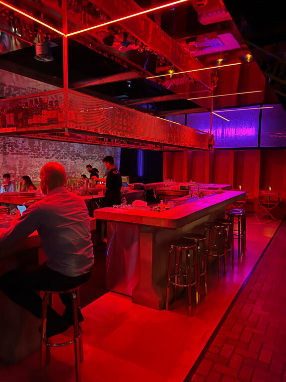 Bar, pub Electric Pawn Shop, Dubai, photo