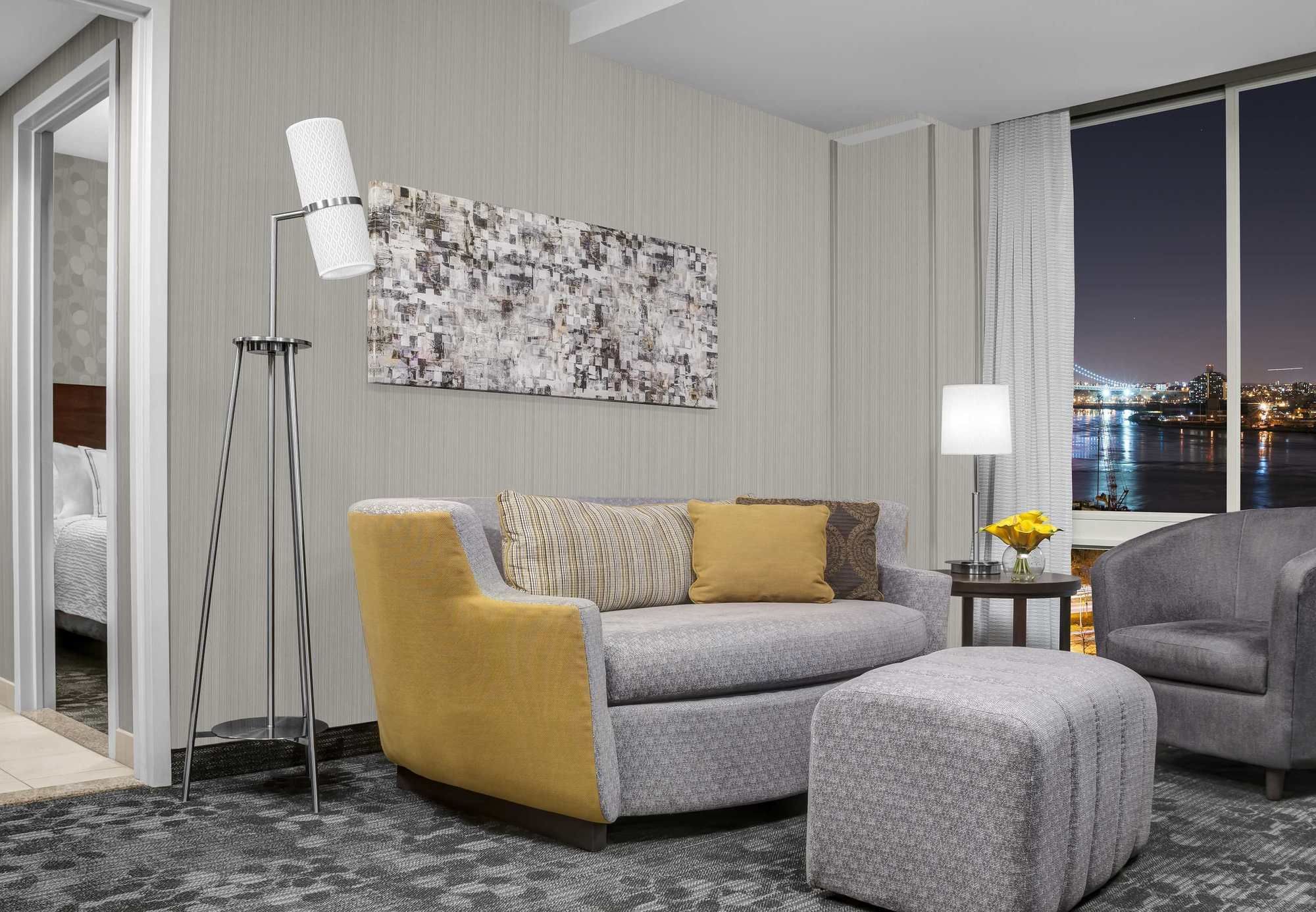 Фото Courtyard New York Manhattan/Upper East Side