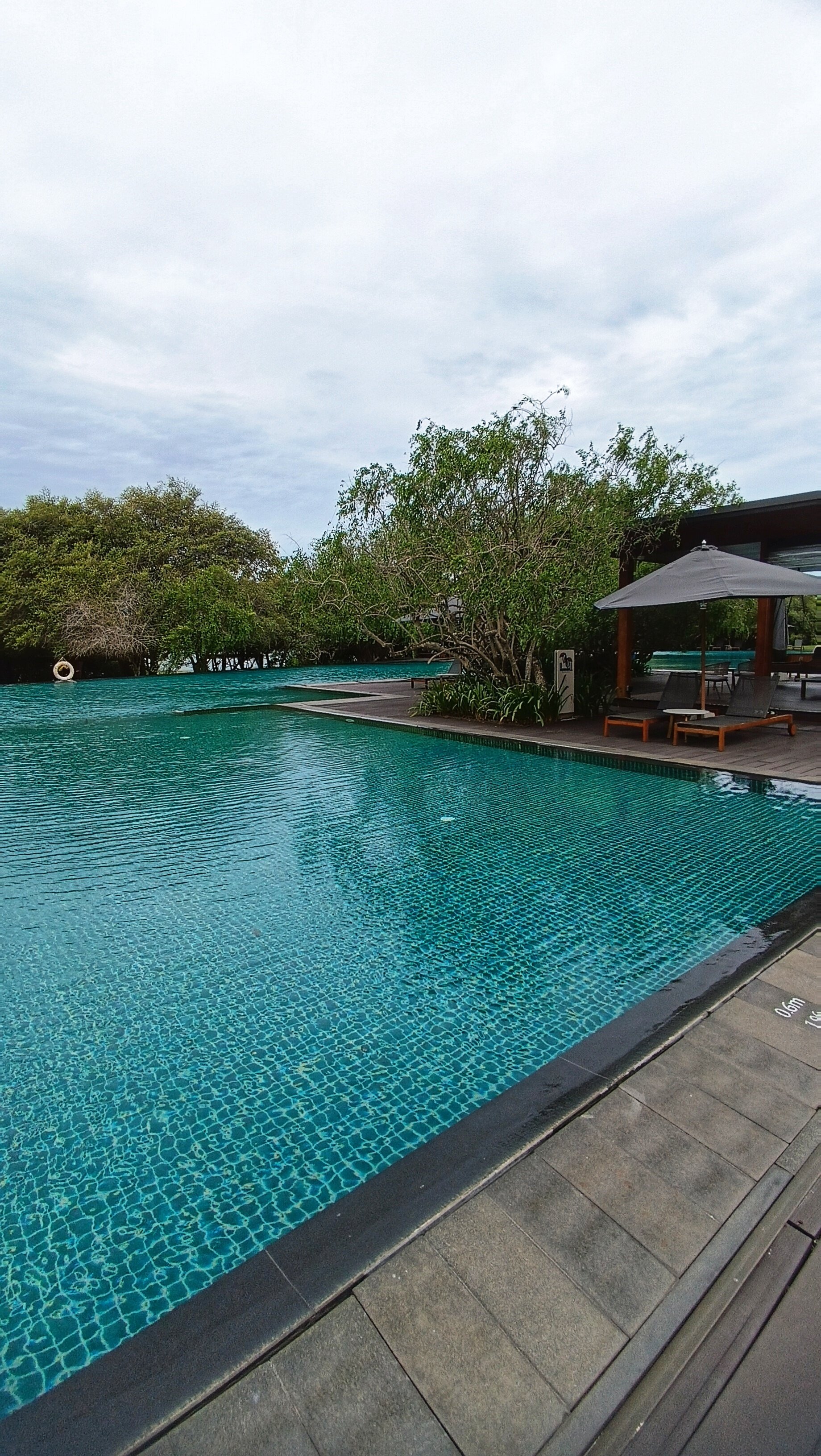 Фото DoubleTree by Hilton Weerawila Rajawarna Resort