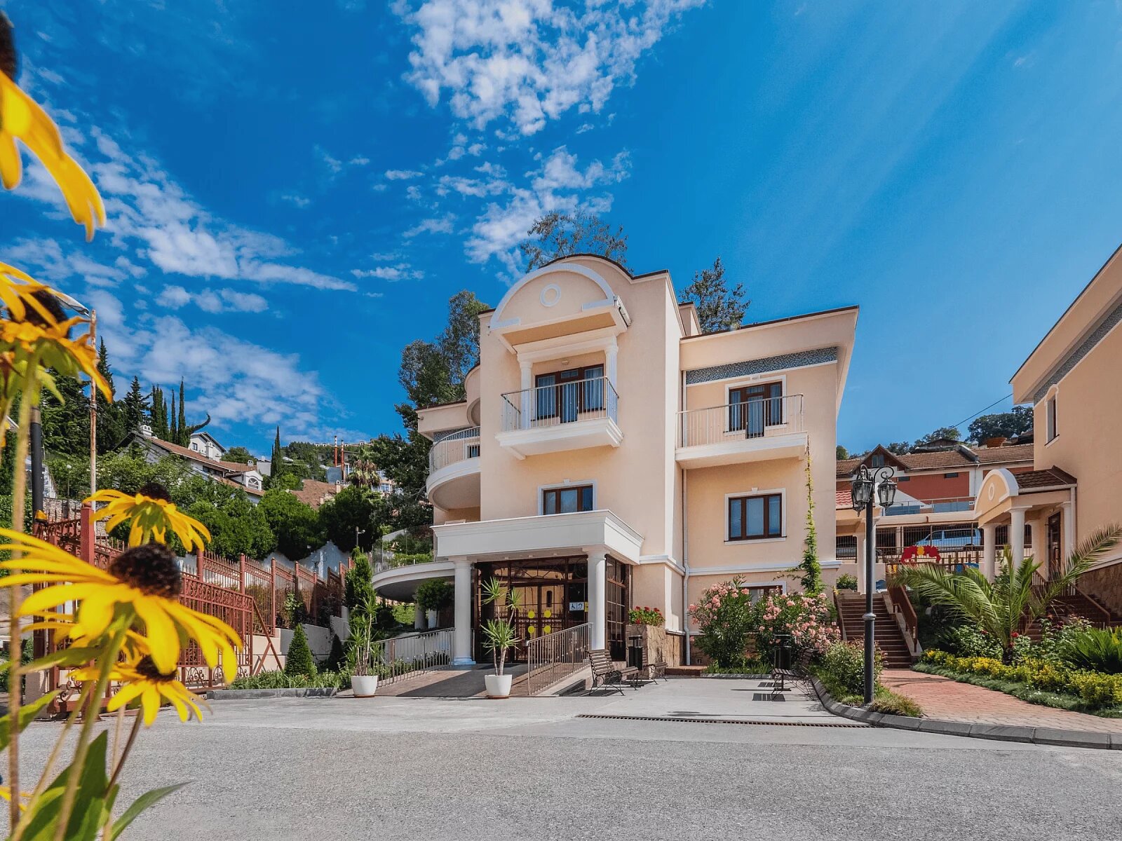 Фото отеля 3