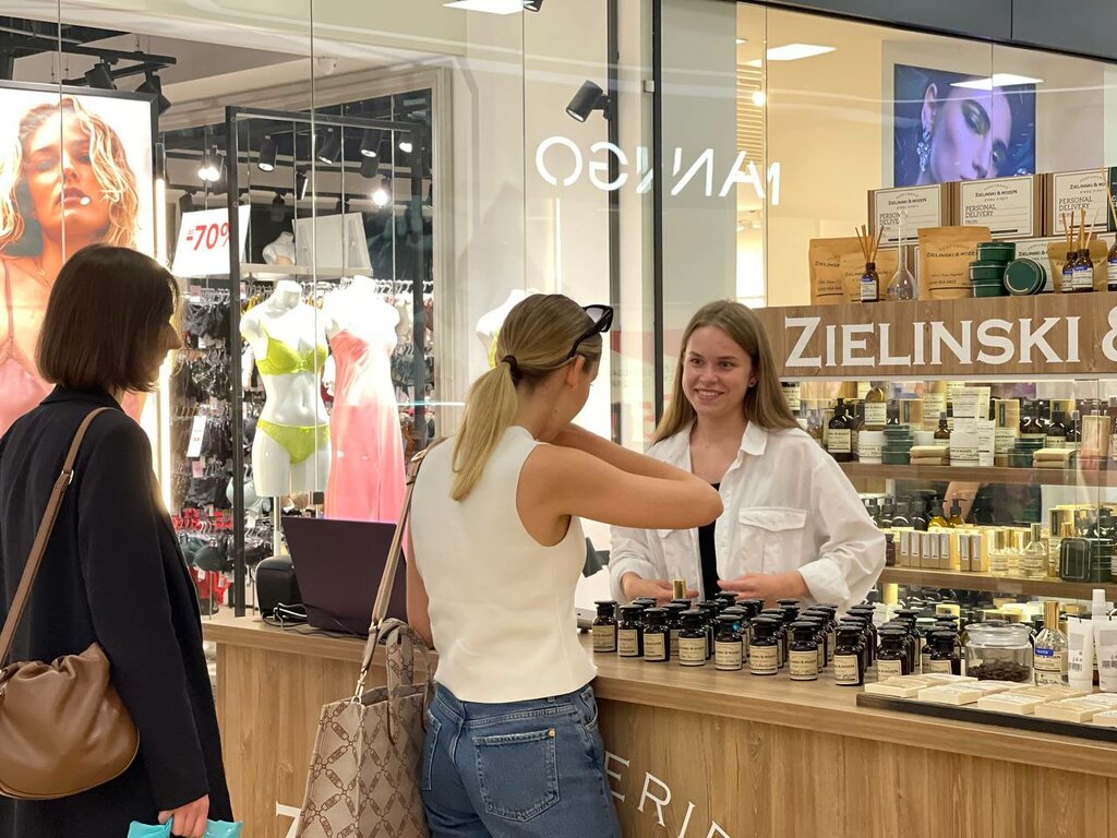 Perfume and cosmetics shop Zielinski & Rozen, Minsk, photo