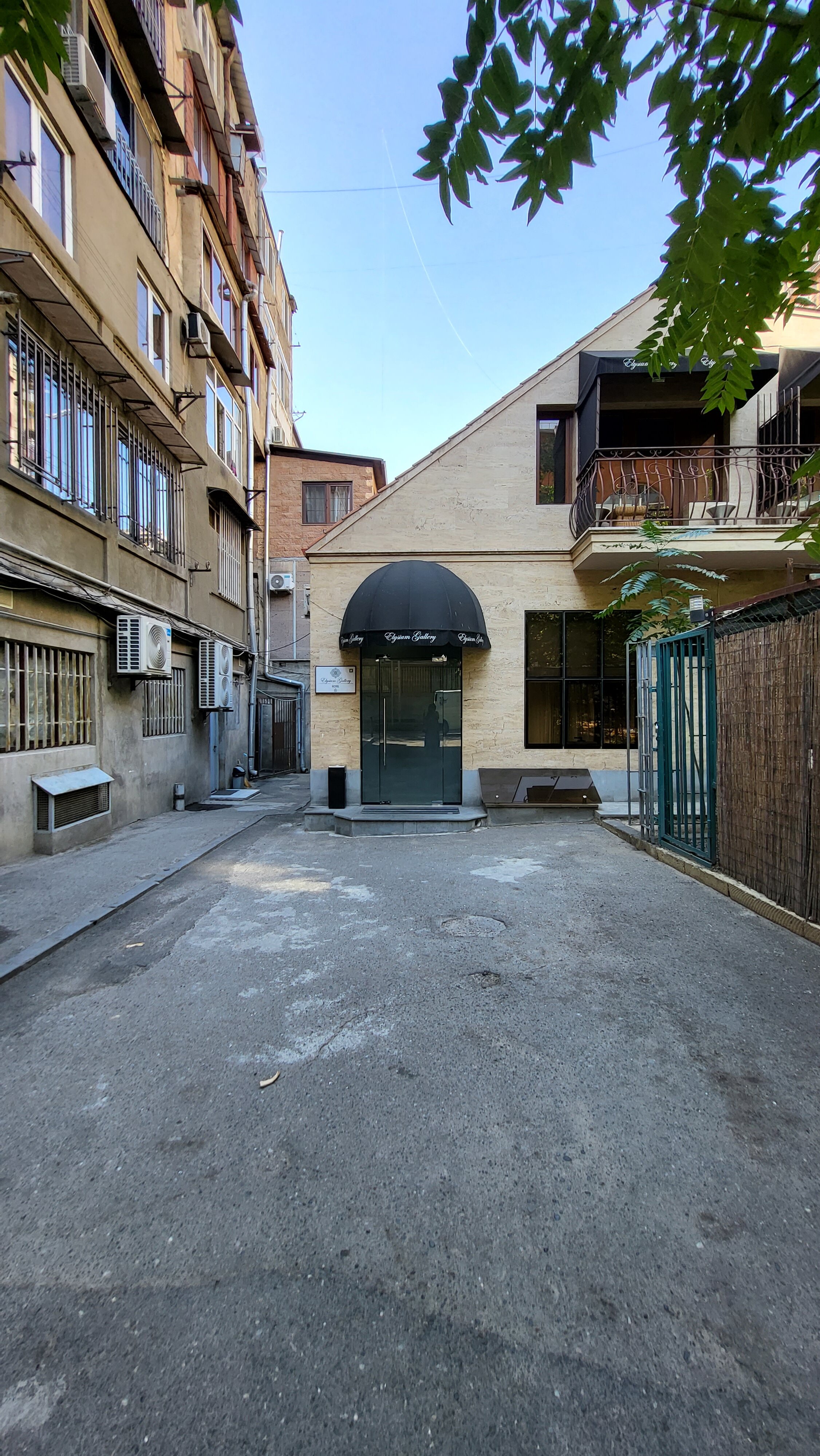 Фото Elysium Gallery