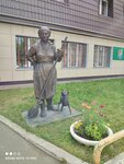 Дворник Петровна (mikrorayon Zelyonaya Roshcha, Voronova Street, 39/1) ، نصب تذكاري، نحت