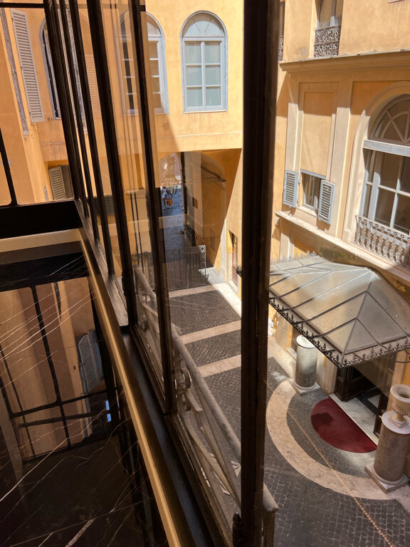 Фото Martius Private Suites Hotel