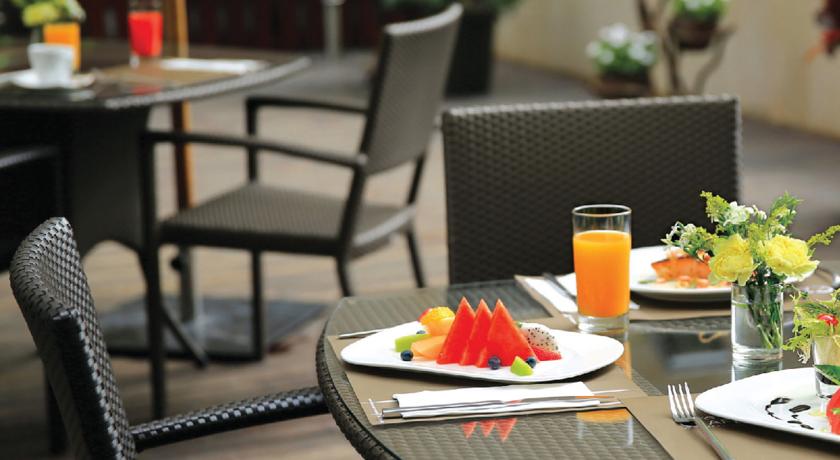 Фото Harbour Plaza 8 Degrees